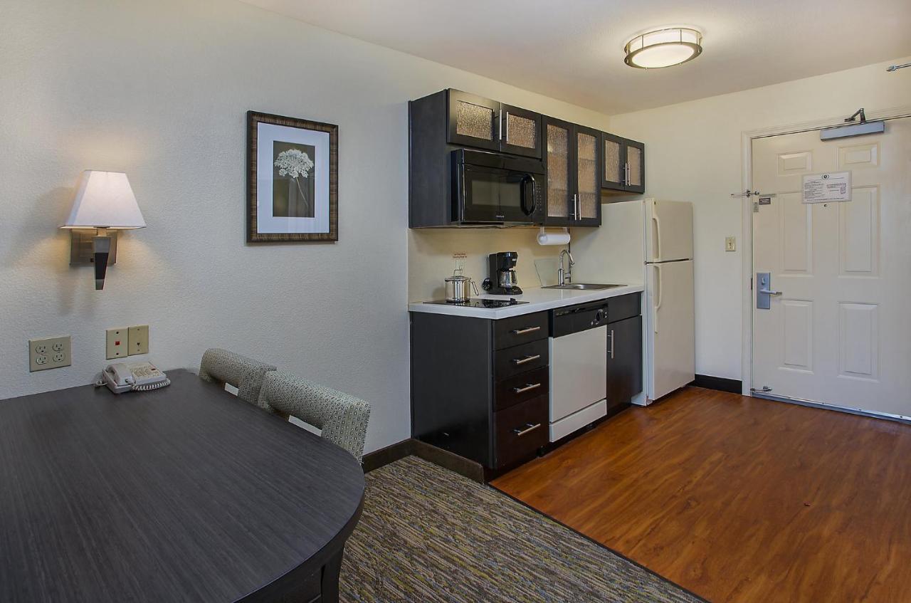 Candlewood Suites Louisville Airport By Ihg Ngoại thất bức ảnh