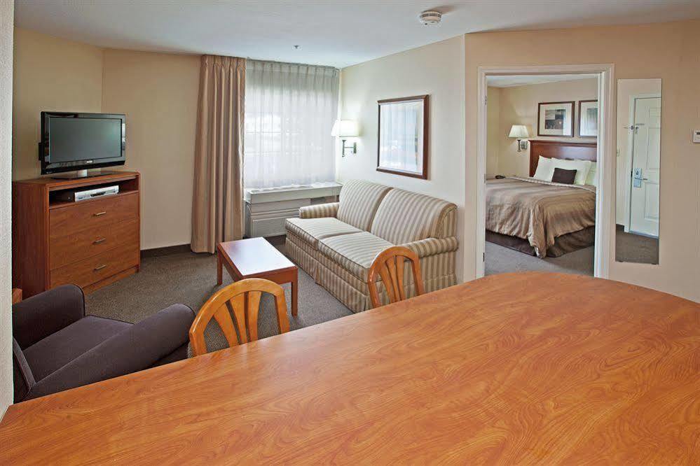 Candlewood Suites Louisville Airport By Ihg Ngoại thất bức ảnh